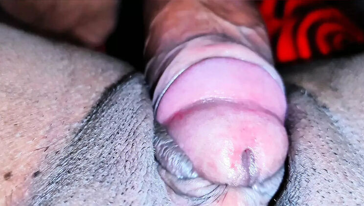 Sri Lankalı çift kalın götlü Asyalı hatunu delik deşik ediyor